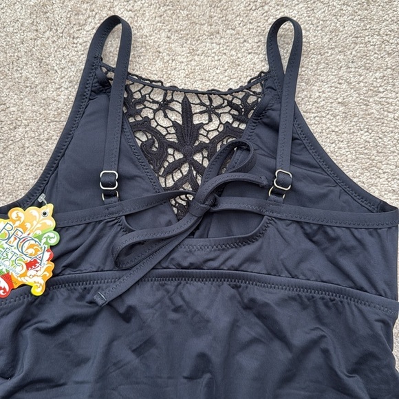 NWT BECCA Venise High Neck Black Crochet One Piece Swim Dress Size 0X 14/16 - Picture 6 of 10